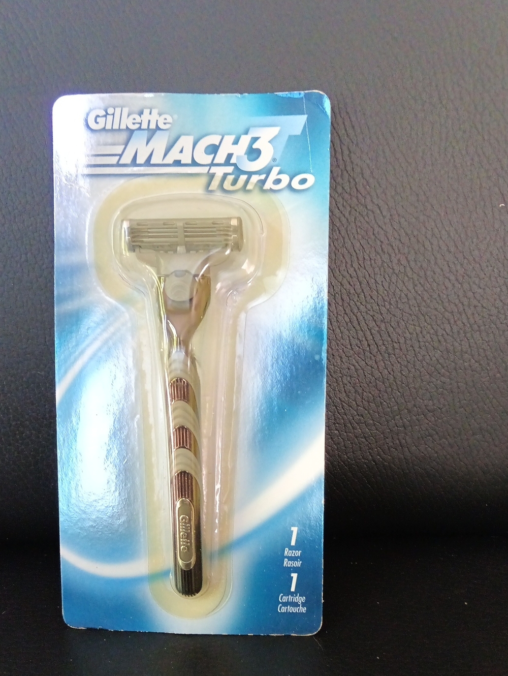 Gillette Razor With Ergonomic Metal Handle - Unisex - Model Mach3 Turbo